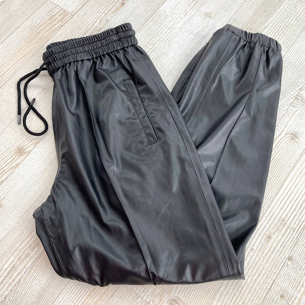 Blanknyc Vegan Leather Joggers | Black Size 26